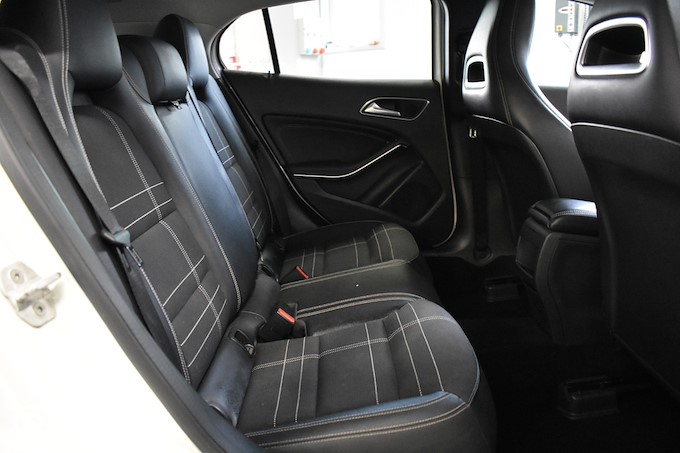 MERCEDES-BENZ GLA 180 CDI Automatic Sport